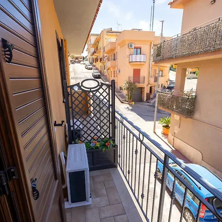 Sunset House 4*