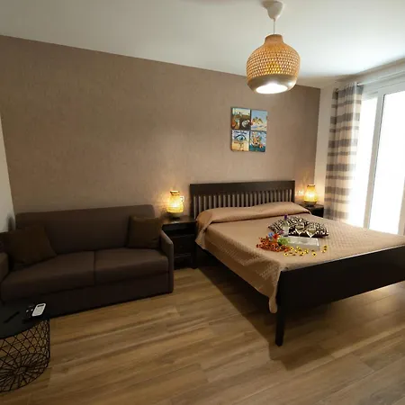 Sunset House 4*