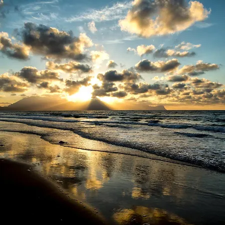 Bed & Breakfast Sunset House 4*