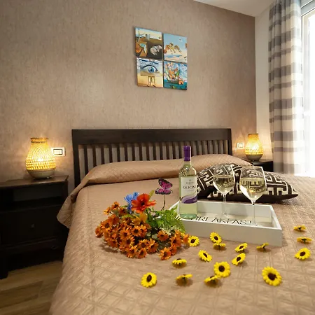 Sunset House 4*